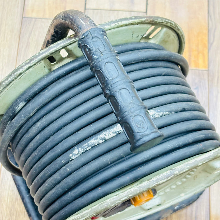 動作確認済み 30m コードリール NP-304D 屋内用【中古】 【蓮田店】
