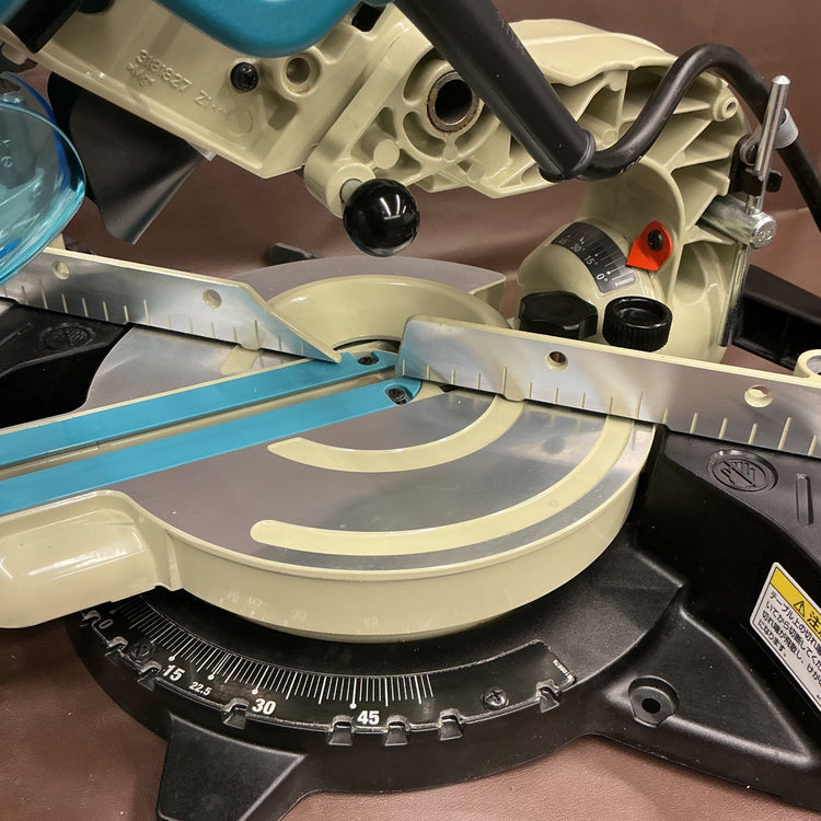 【中古品】マキタ(makita) 165mm 卓上 スライドマルノコ LS0611 【越谷店】