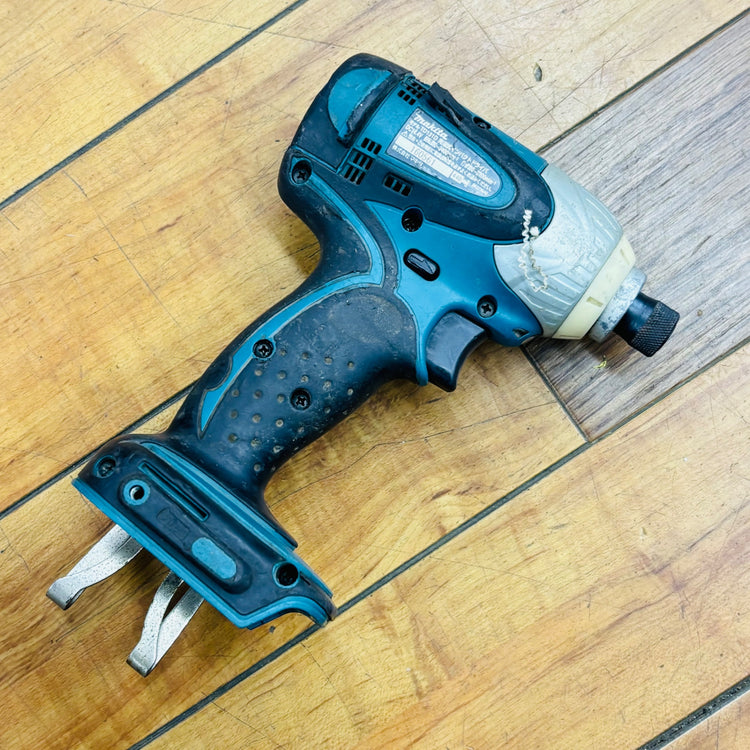 14.4V  充電式インパクトドライバ TD131D 本体のみ 【中古】 【蓮田店】