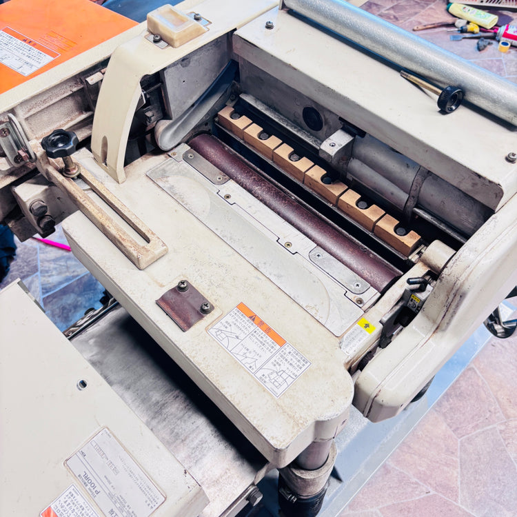 ※店頭引取限定　日立工機 自動かんな盤 P100RL 自動かんな盤 P100RL (SC) 【越谷店】
