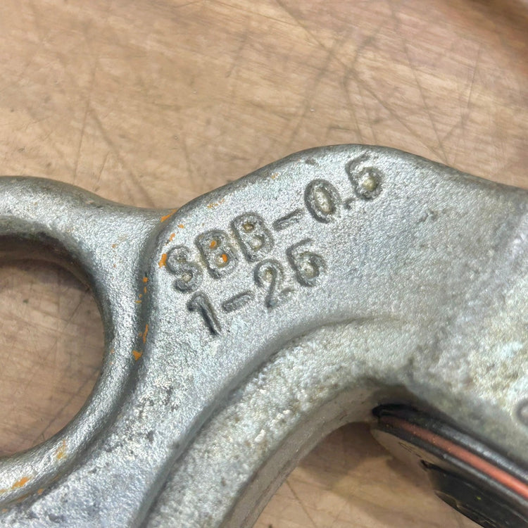 2個セット イーグルクランプ ねじ式全方向クランプ SBB-0.5 【船橋馬込店】