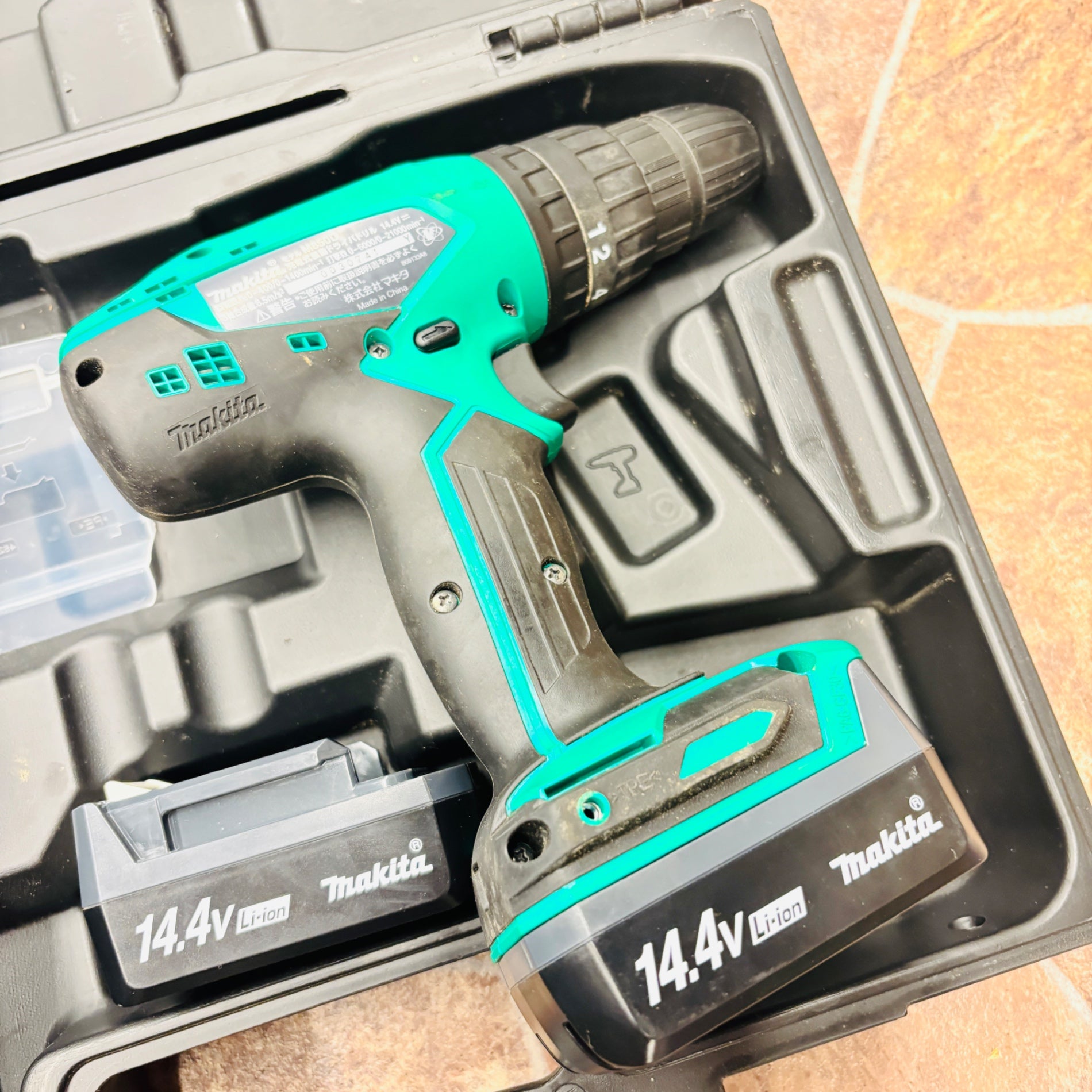 マキタ 充電式振動ドライバドリル 14.4V バッテリー2個付き M850DWX 【越谷店】