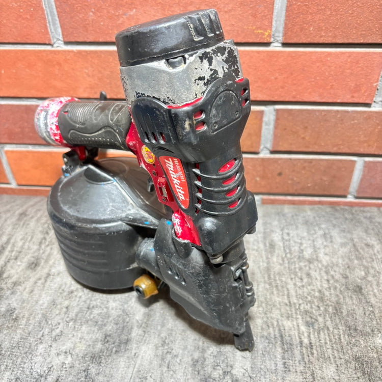 ◆マキタ makita 65mm 高圧エア釘打機 AN610H 【市川行徳店】