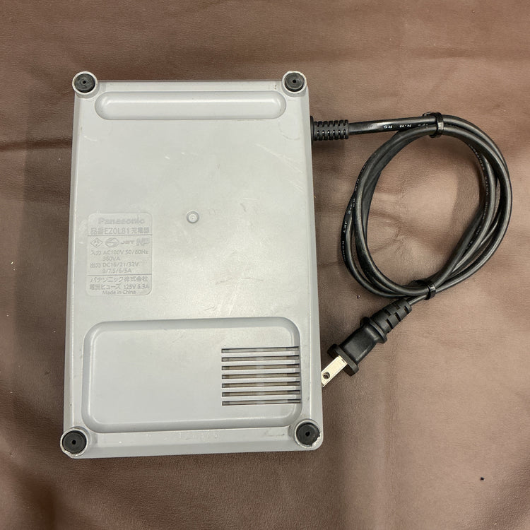【中古・動作良好！】 パナソニック Panasonic 急速充電器 EZ0L81 リチウムイオン電池パック EZ9L54 セット 【越谷店】