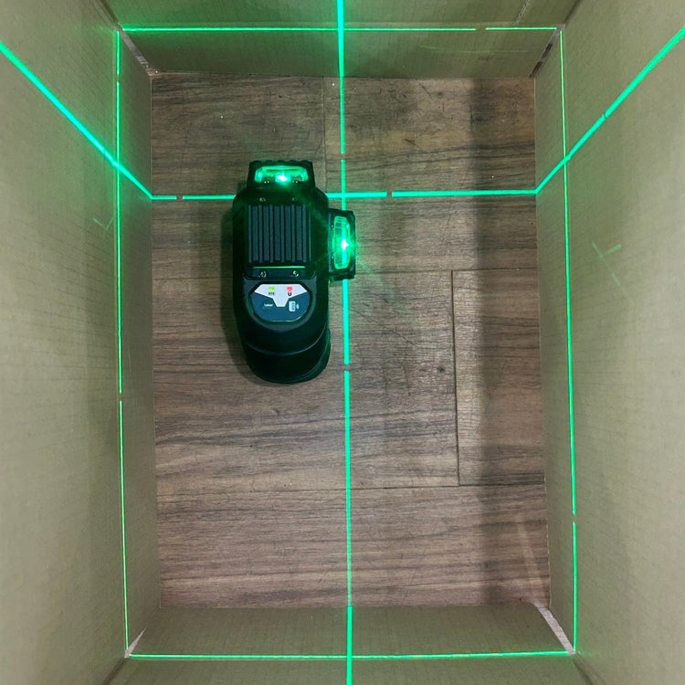 美品 ボッシュ (BOSCH) フルライン グリーンレーザー墨出し器 GLL3-60XG 【船橋馬込店】