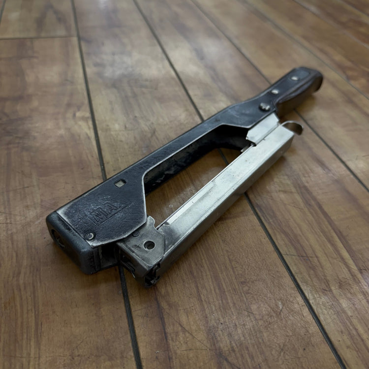 ステープル足長 10mm/13mm ハンマタッカ TH-S2 【リライズ蓮田店】