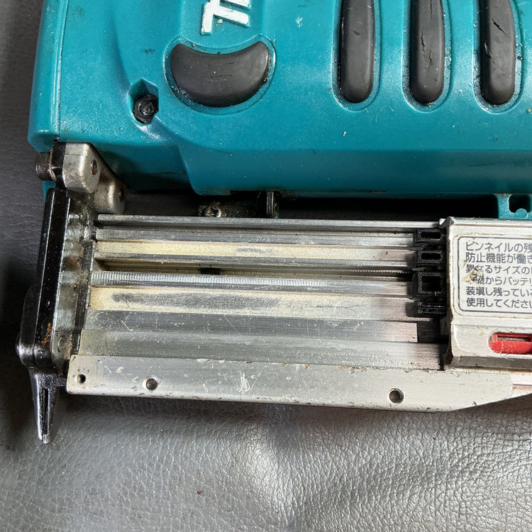 【中古】マキタ(makita) 充電式ピンタッカ PT350DZ  【越谷店】