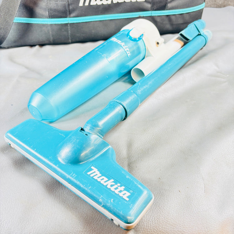 ◆マキタ(makita) コードレスクリーナー CL181FDRF 【越谷店】