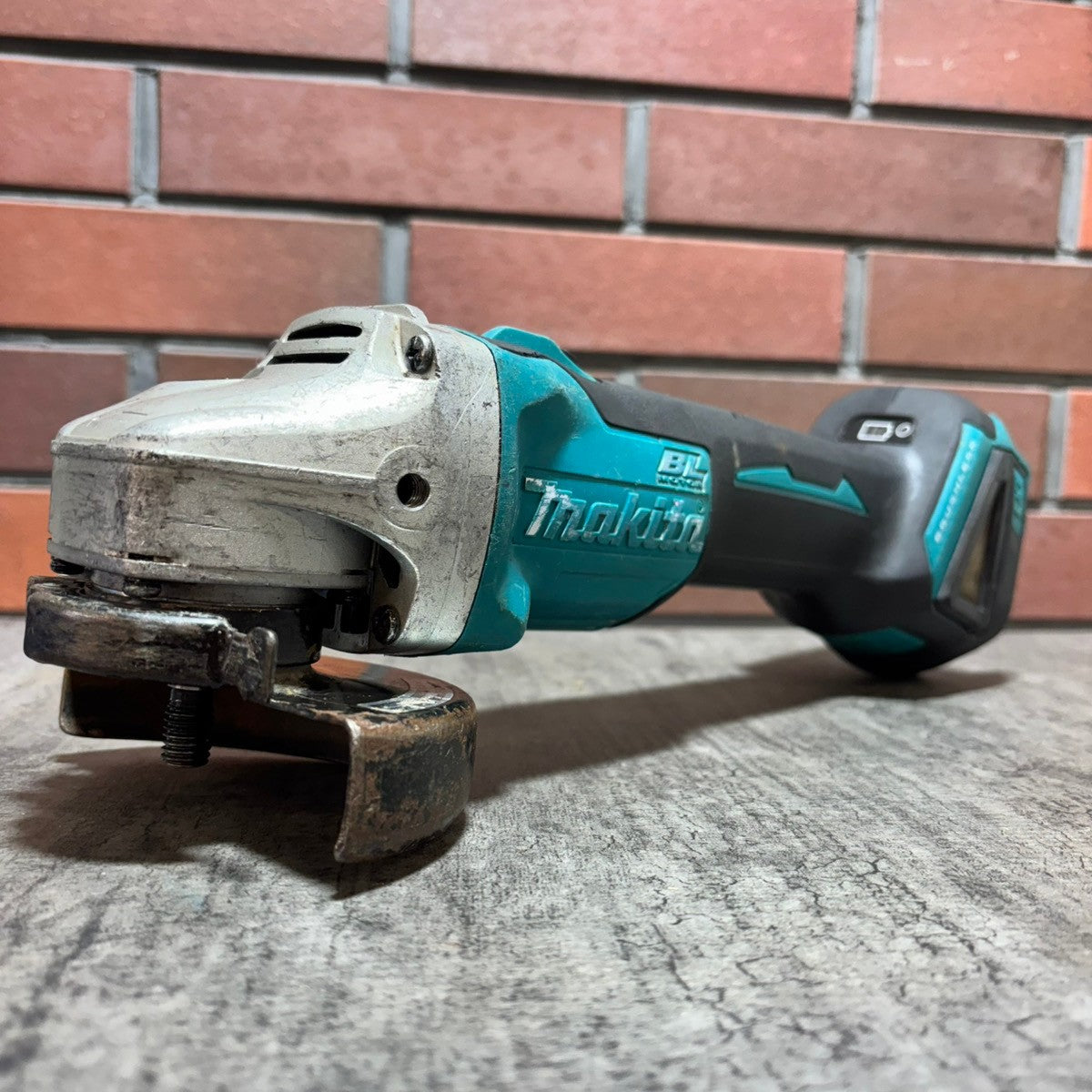 ◆マキタ(makita) 18V 100mm 充電式ディスクグラインダ GA404DZN 【市川行徳店】