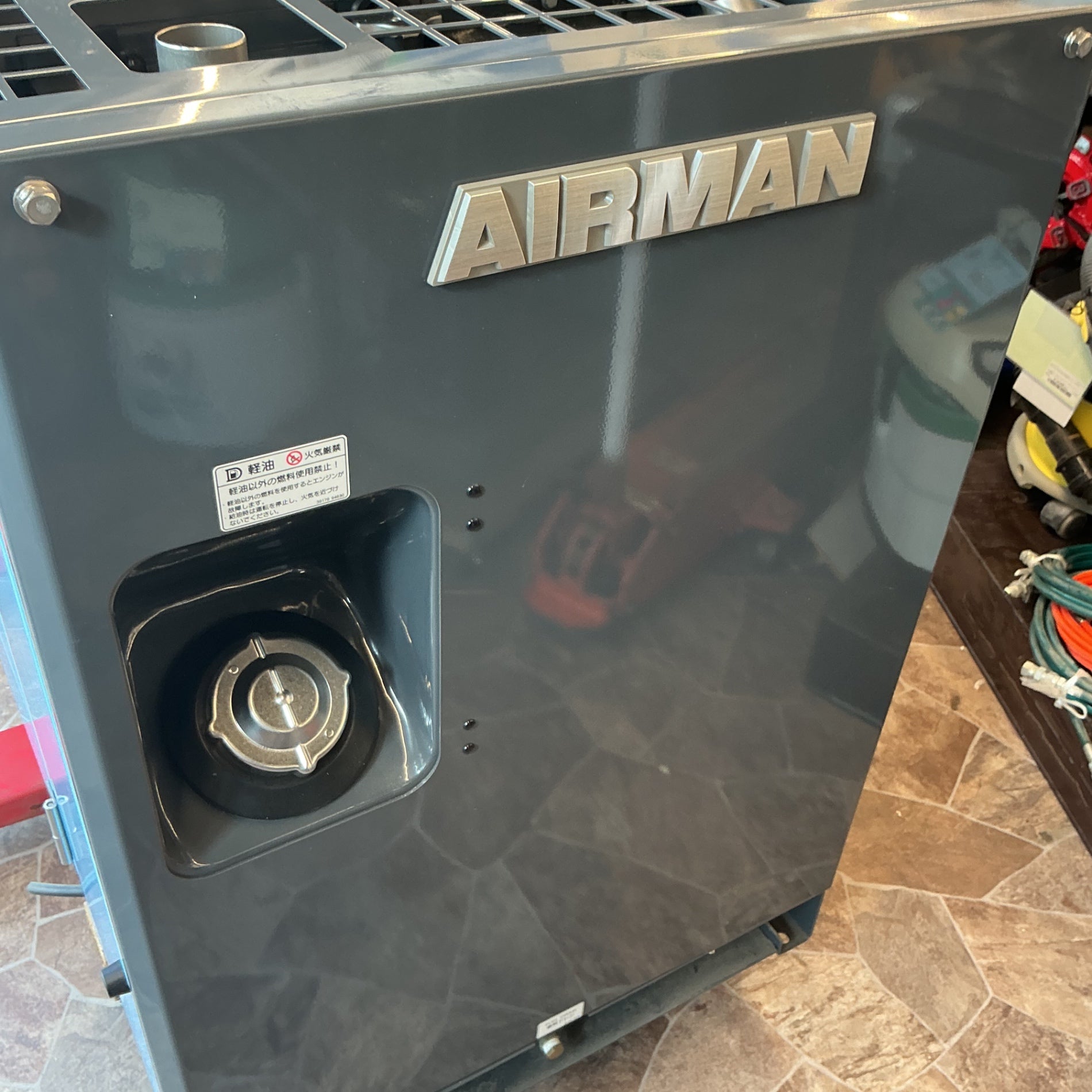 【未使用長期保管品】AIRMAN (旧 北越工業) ディーゼル発電機 SDG25S-3B1＊店頭引き取り限定【越谷店】