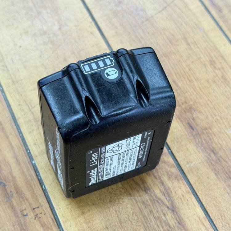 充電回数９回  純正品 リチウムイオンバッテリー 18V/6.0Ah BL1860B 【リライズ蓮田店】