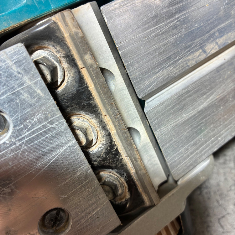マキタ(makita)　電動カンナ KP0800A 【市川行徳店】