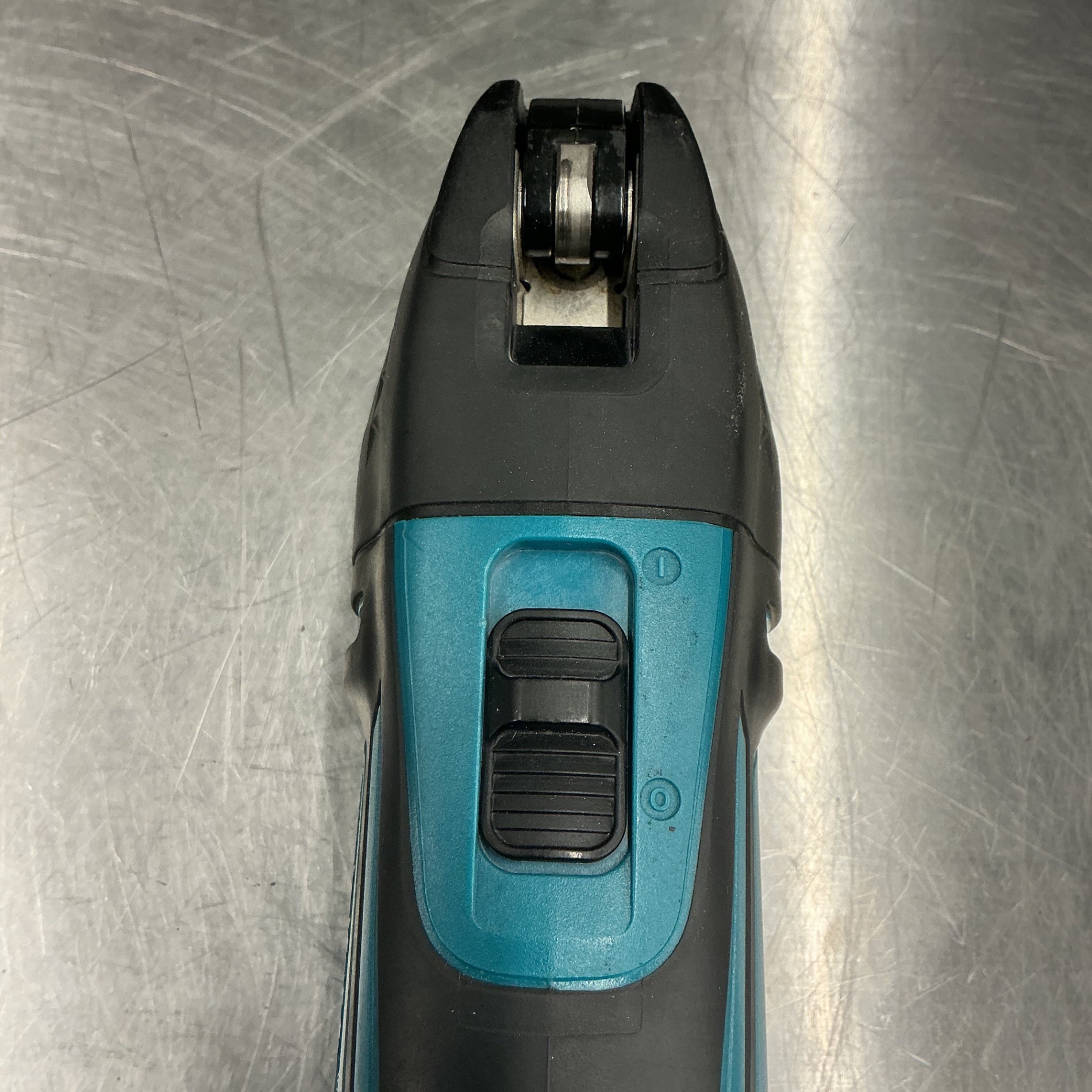 【中古】マキタ TM51D 充電式マルチツール  ＊替え刃のオマケ付き！【越谷店】