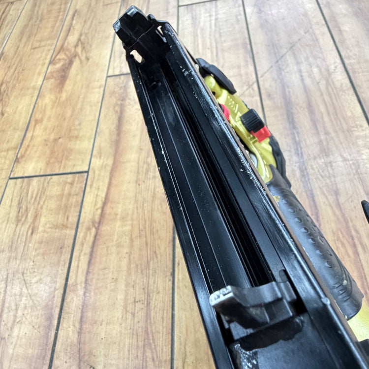 打ち込み動作良好 4mm 高圧エアタッカ N2504HMB 【リライズ蓮田店】