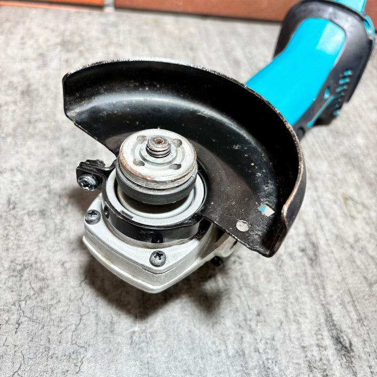 ◆マキタ(makita) 18V充電式ディスクグラインダ  GA402DZ 【市川行徳店】