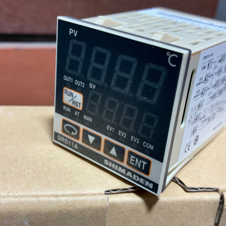 【複数注文歓迎♪】ディジタル調節計 温調計 SRS11A-8YN-90-N1000 【市川行徳店】