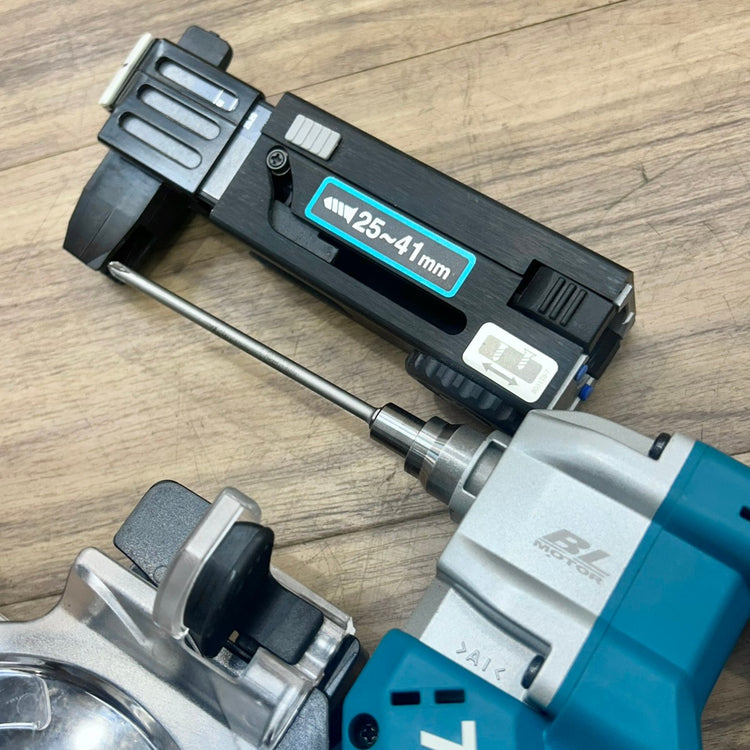 美品 マキタ (makita) 18V コードレスオートパックスクリュードライバー FR451DZ 本体のみ バッテリーアダプター BAP18 付き 【船橋馬込店】