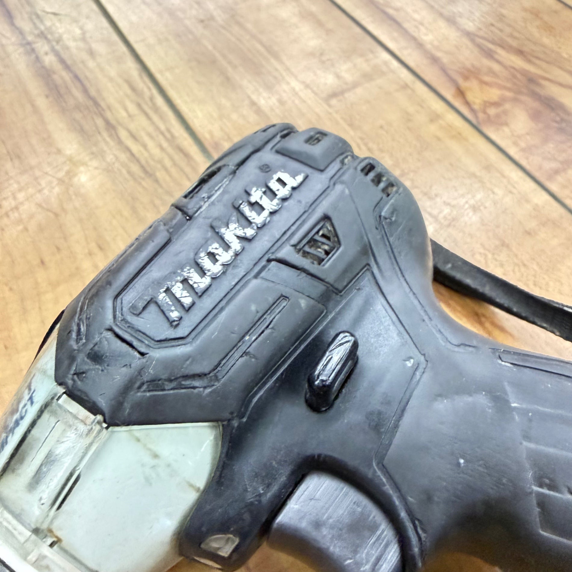 動作良好 18V 充電式ソフトインパクトドライバ TS141DZB 本体のみ【リライズ蓮田店】