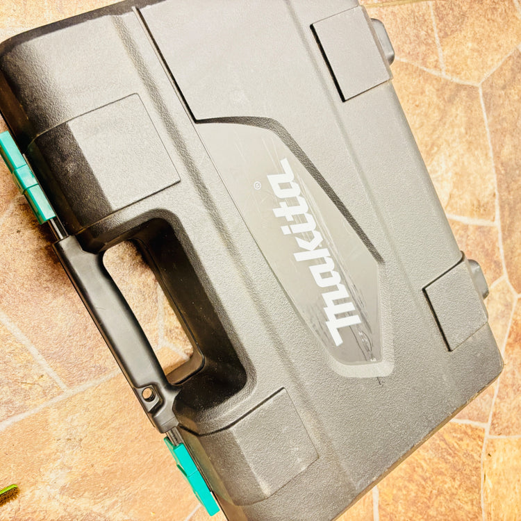 マキタ 充電式振動ドライバドリル 14.4V バッテリー2個付き M850DWX 【越谷店】