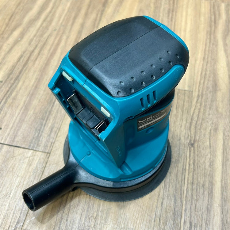 美品 マキタ (makita) 18V コードレスランダムオービットサンダー BO180DZ 本体のみ 【中古】【船橋馬込店】