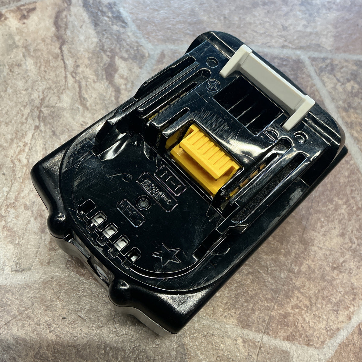 【中古・動作良好！】 マキタ makita 18V/6.0Ah リチウムイオンバッテリー BL1860B 【越谷店】