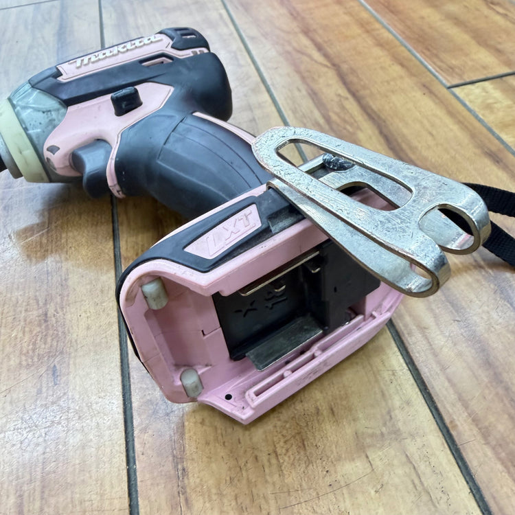 動作良好 18V 充電式インパクトドライバー TD147DZP 本体のみ【リライズ蓮田店】