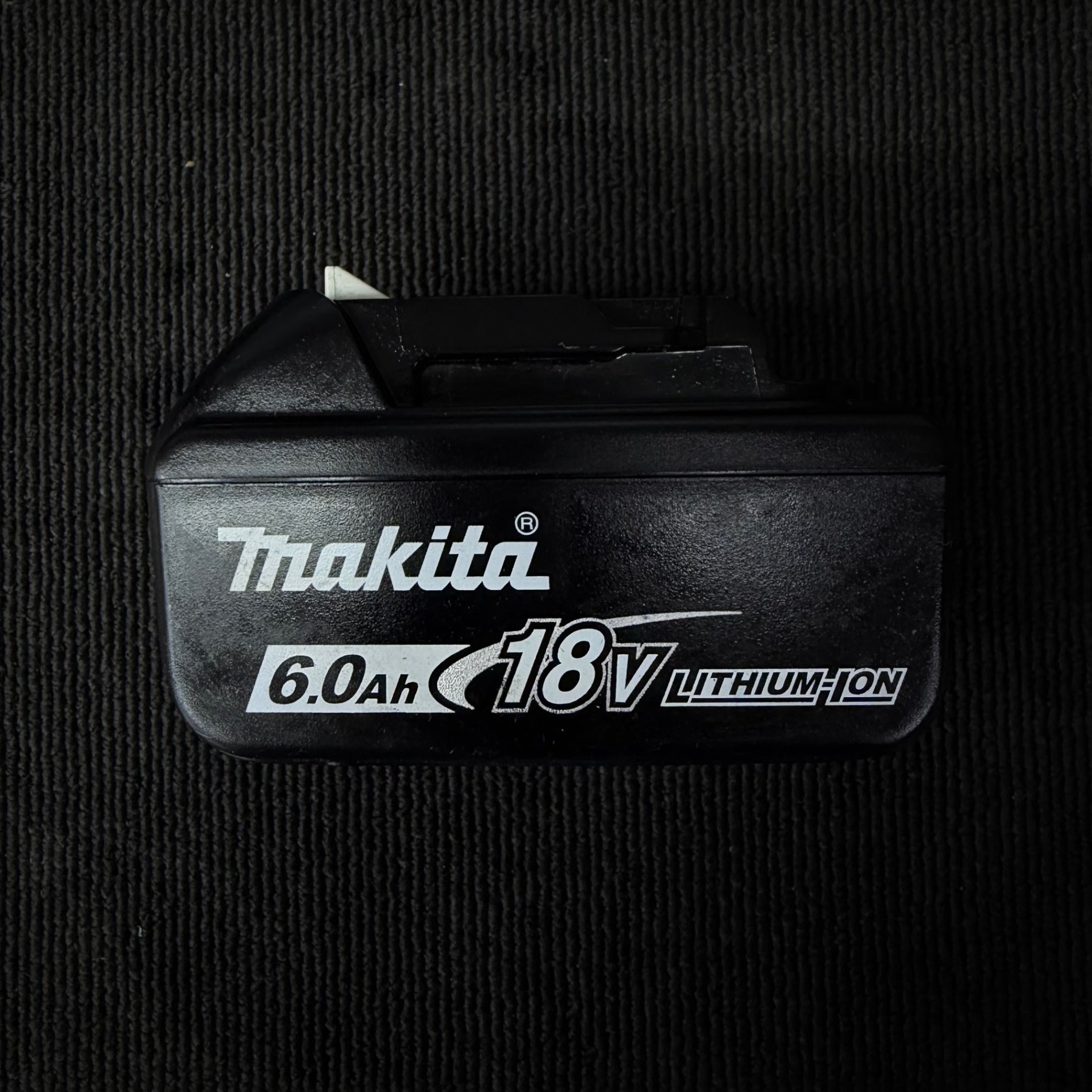 ほぼ未使用 純正リチウムイオンバッテリー 18V/6.0Ah BL1860B 【リライズ蓮田店】