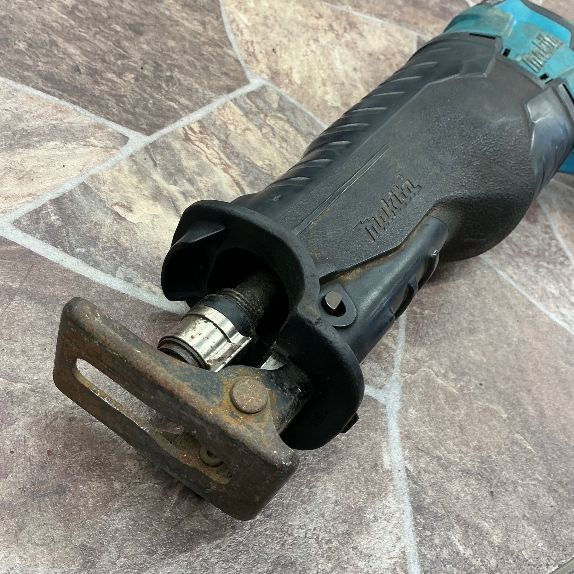 【ジャンク品】 マキタ(makita) コードレスレシプロソー JR187DZ 本体のみ 【越谷店】