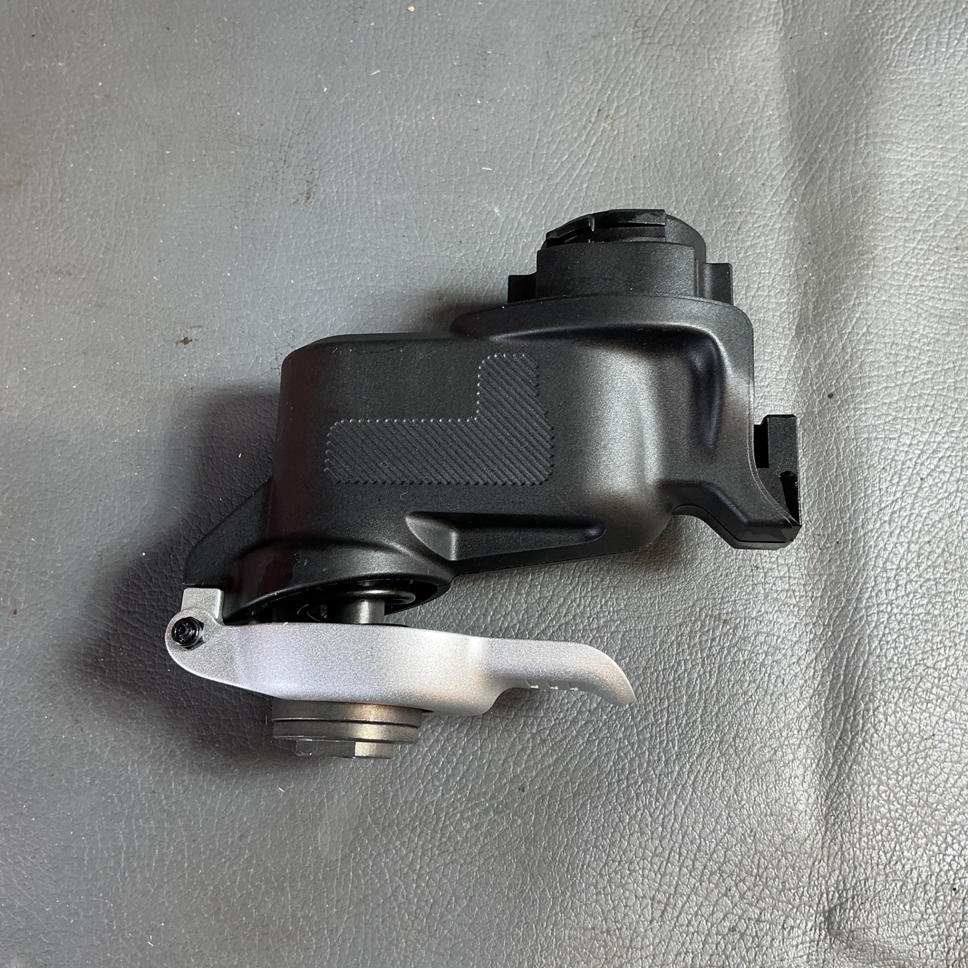 【未使用】ブラックアンドデッカー(BLACK+DECKER) 18Vマルチツール オシレーティングヘッド EOH183  【越谷店】