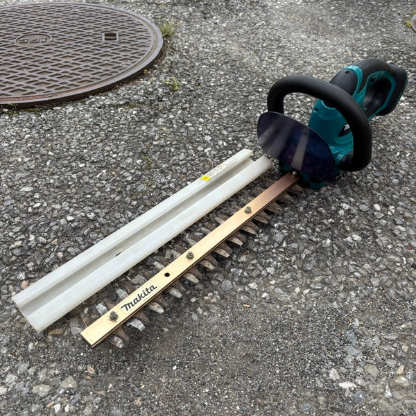 マキタ(makita)  360ミリ充電式生垣バリカン MUH364DZ 本体のみ 【野田愛宕店】