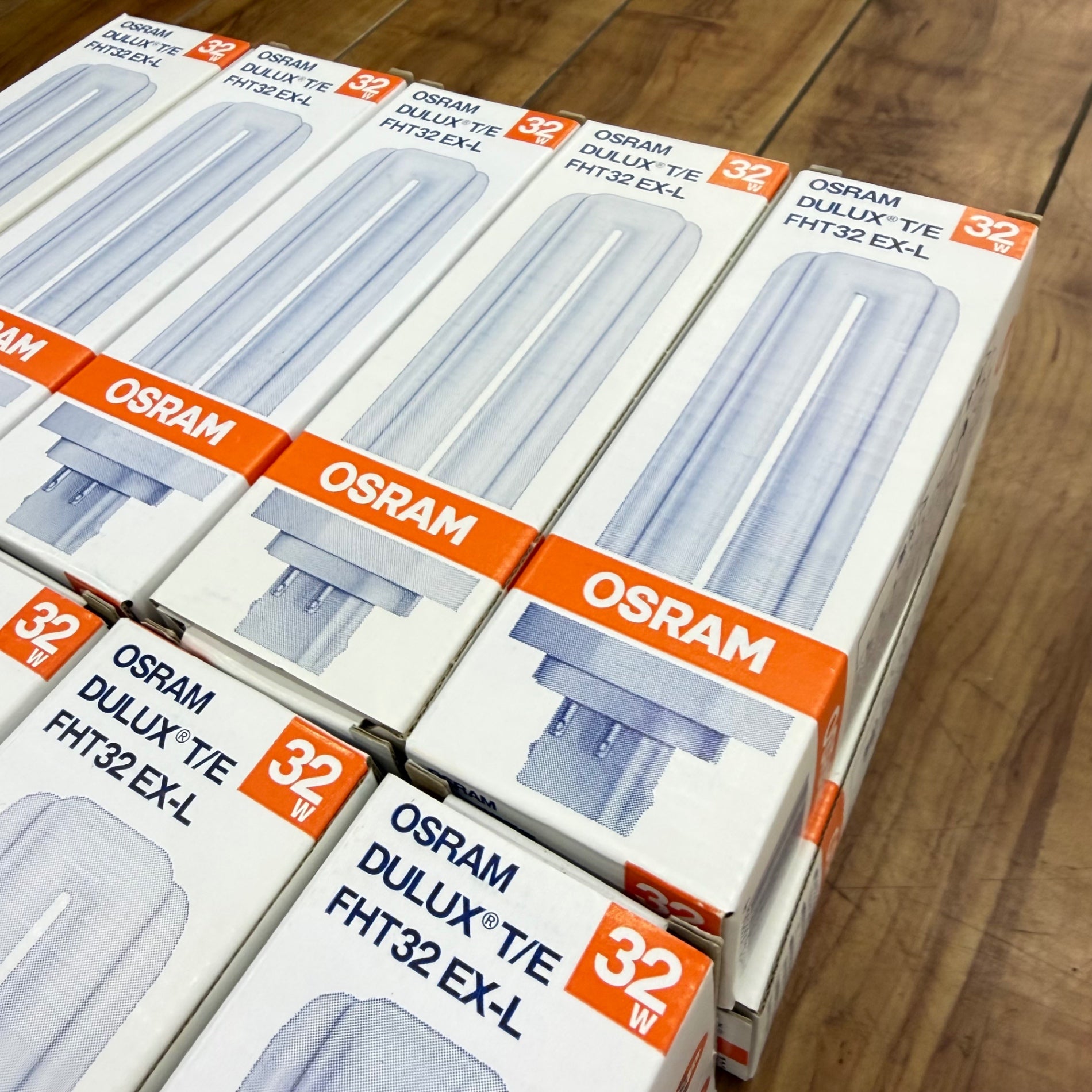 未使用 コンパクト蛍光灯 32W FHT32EX-L 20個セット【リライズ蓮田店】