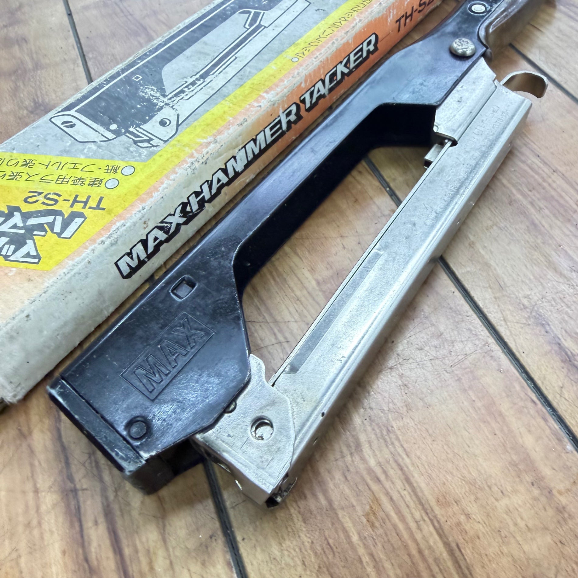 箱付属 ステープル足長 10mm/13mm ハンマタッカ TH-S2 【リライズ蓮田店】