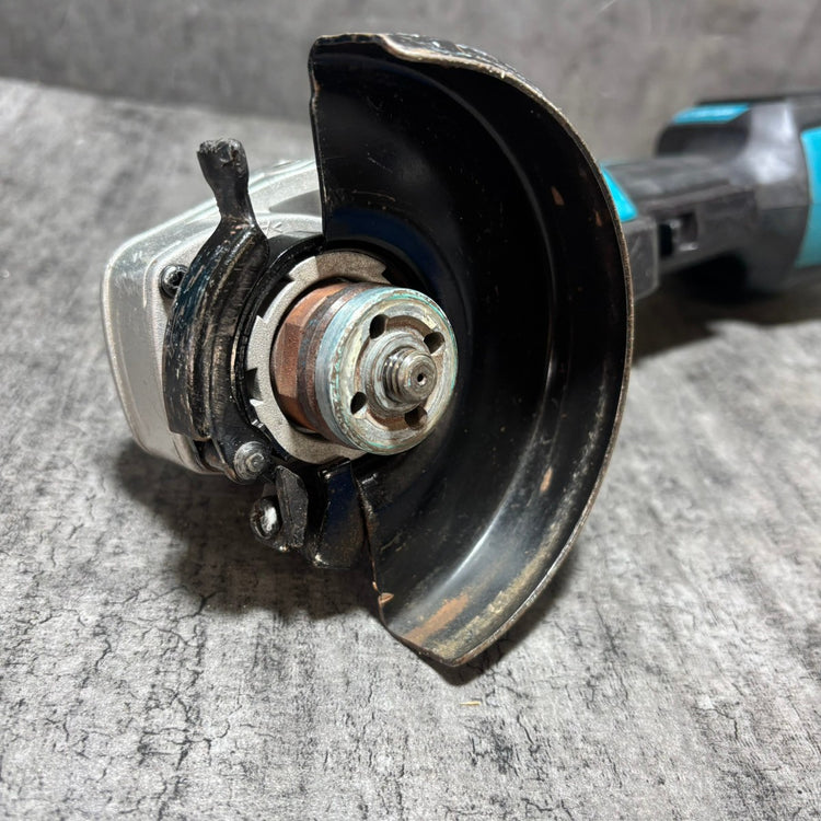 ◆マキタ(makita) 100mmコードレスディスクグラインダ GA418DZ