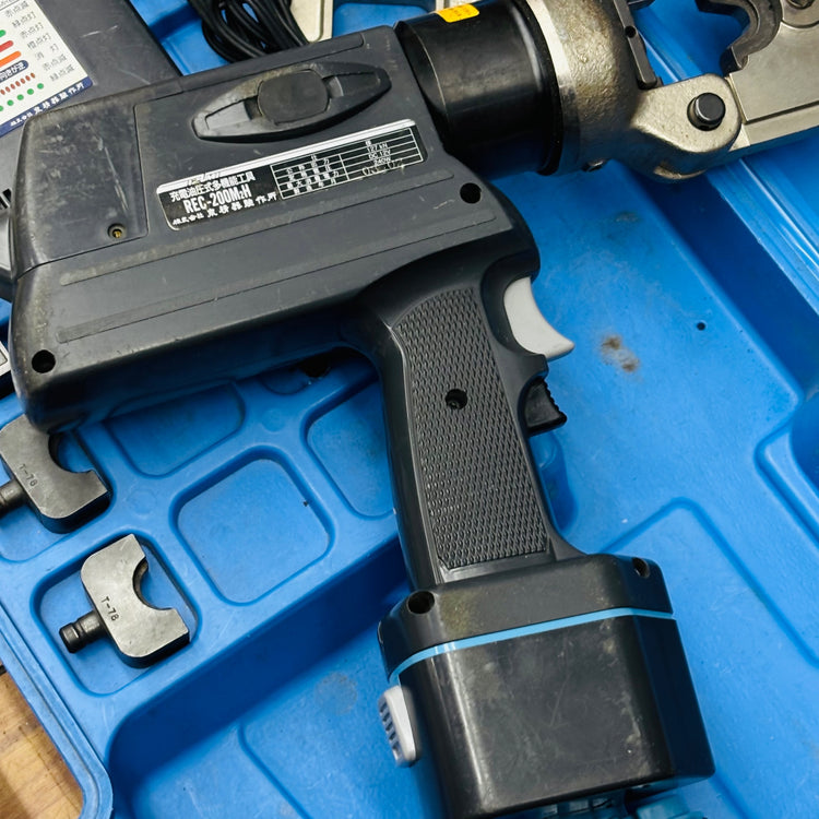 動作確認済み 12V 充電式多機能工具 圧着工具 REC-200M2H T型コネクタ付属【リライズ蓮田店】