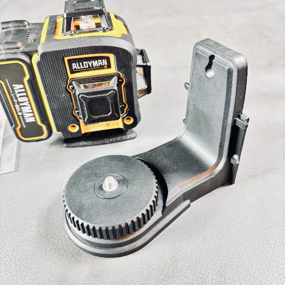 Alloyman レーザー墨出し器 4D フルライン グリーンレーザー　ALT16-20 【越谷店】