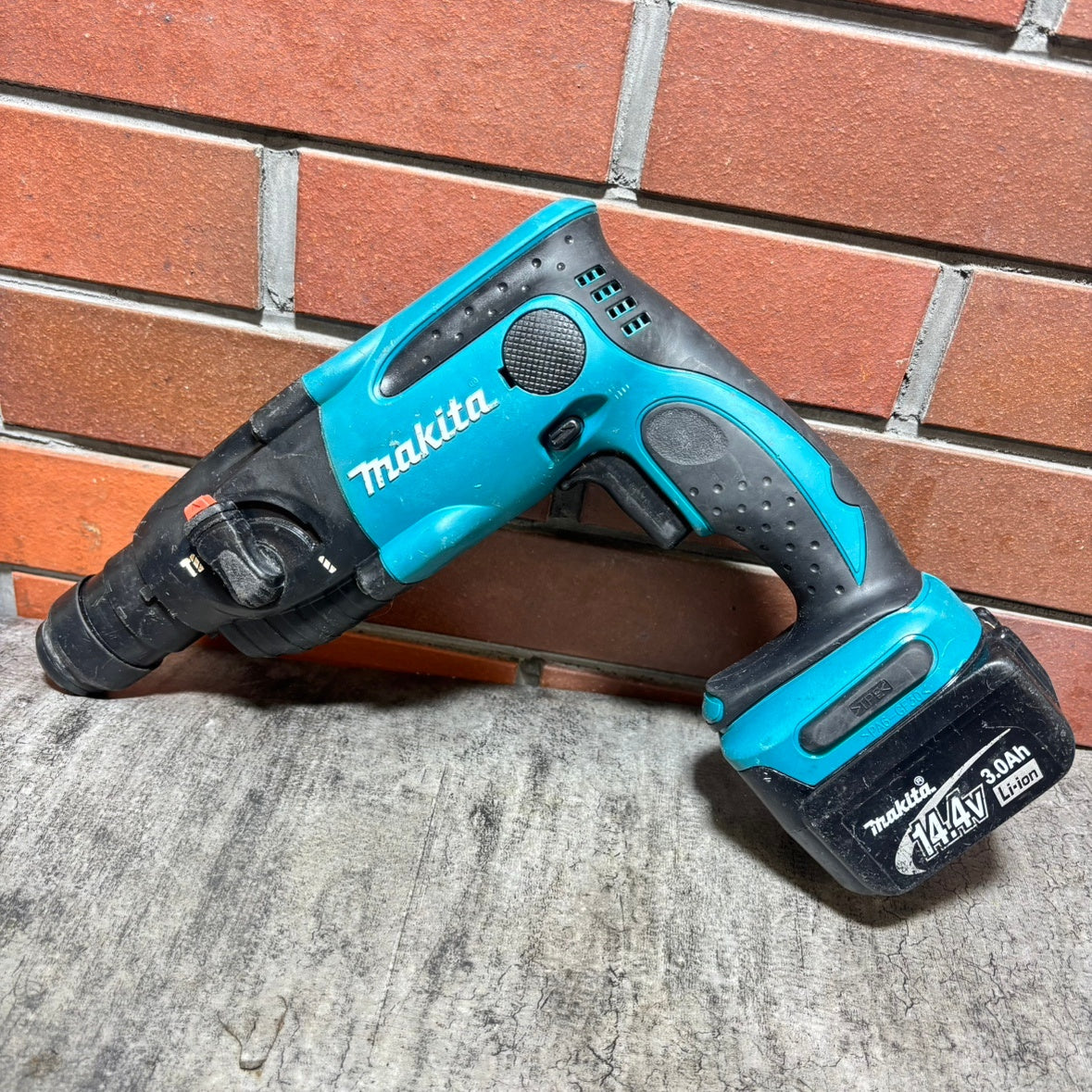 ◆マキタ makita 充電式ハンマドリル HR162DZ 本体のみ 【市川行徳店】