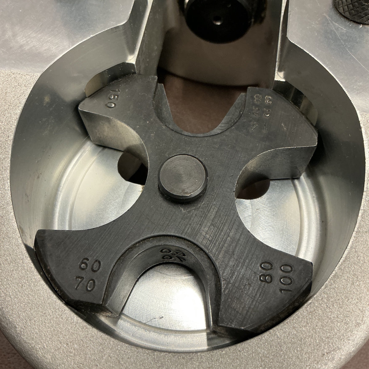【中古】 松下電器 National EZ3902 充電式圧着工具 ※コマなし 【越谷店】