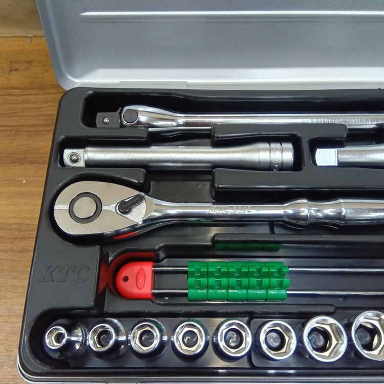 【美品中古】 KTC 京都機械工具 12.7sq. ソケットレンチセット TB413 【船橋馬込店】