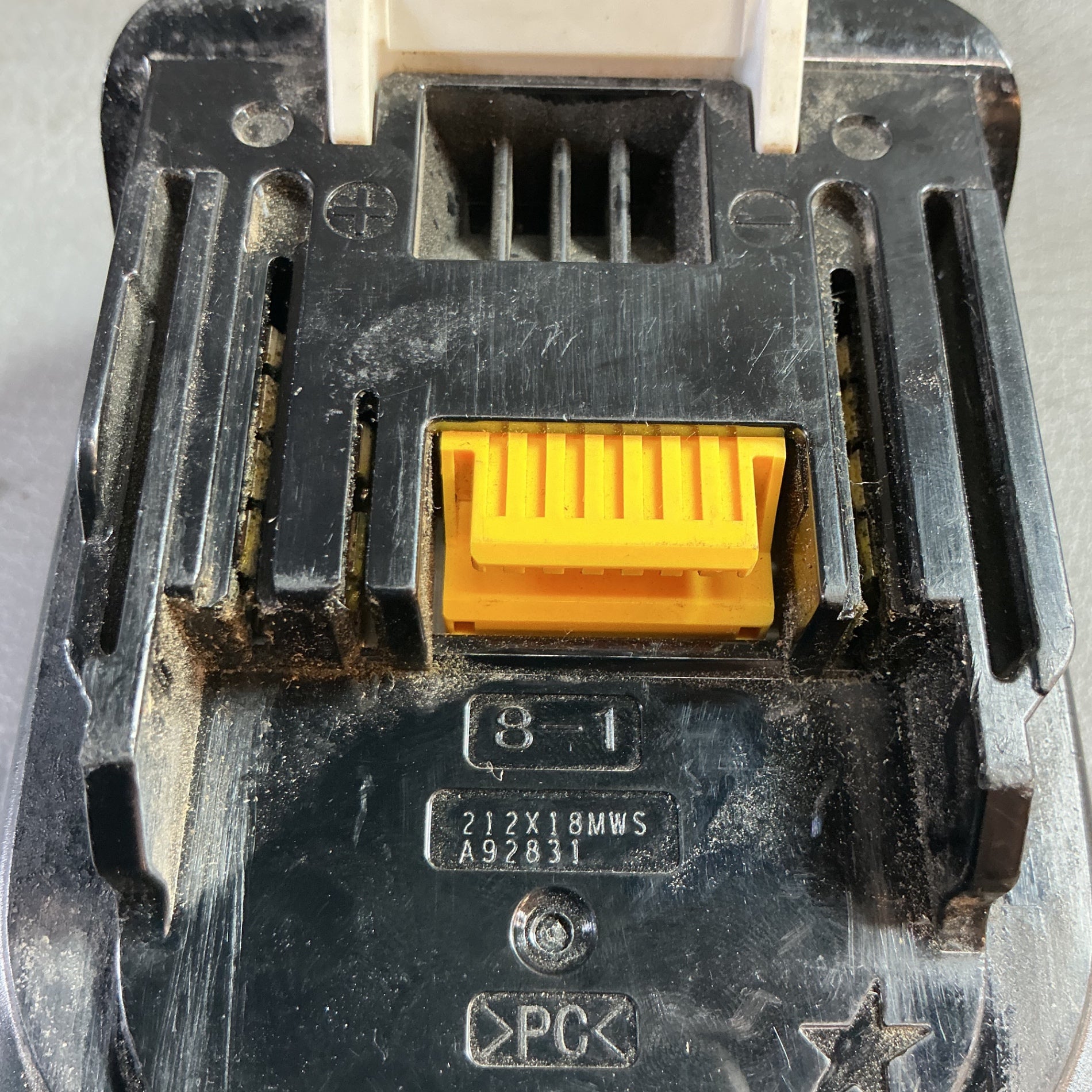 【中古】マキタ(makita) リチウムイオンバッテリー 18V/6.0Ah BL1860B  【越谷店】