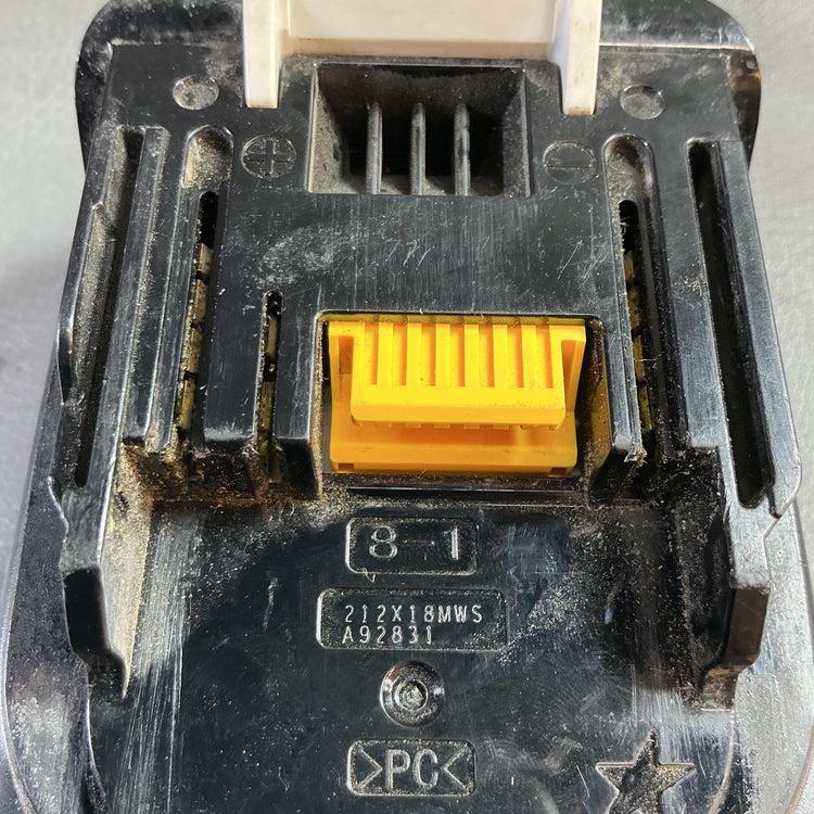 【中古】マキタ(makita) リチウムイオンバッテリー 18V/6.0Ah BL1860B  【越谷店】