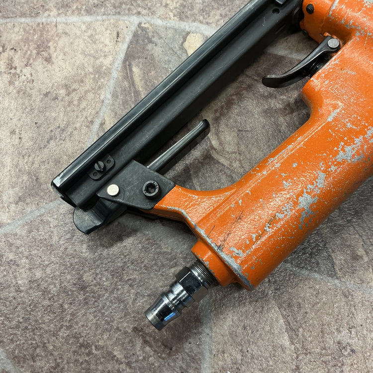 【中古】 マックス MAX 常圧 10mm エアタッカ TA-20A /1010F F線ステープル 【越谷店】