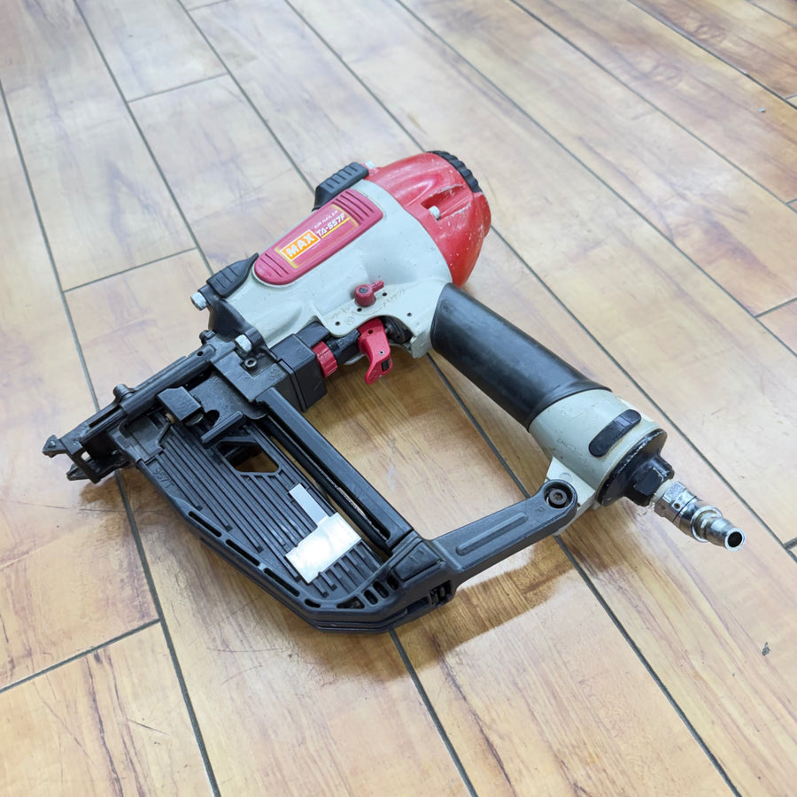 打ち込み動作良好 9mm 常圧フロアタッカ TA-557F/957Tフロア 【リライズ蓮田店】