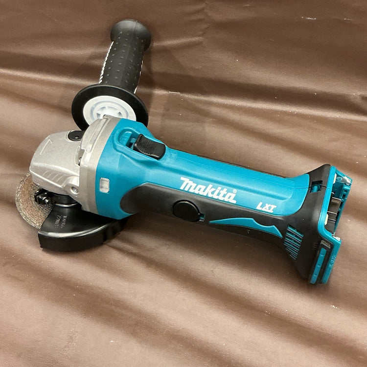 【美品・中古品】 マキタ(makita) 18V充電式ディスクグラインダ  GA402DZ 【越谷店】
