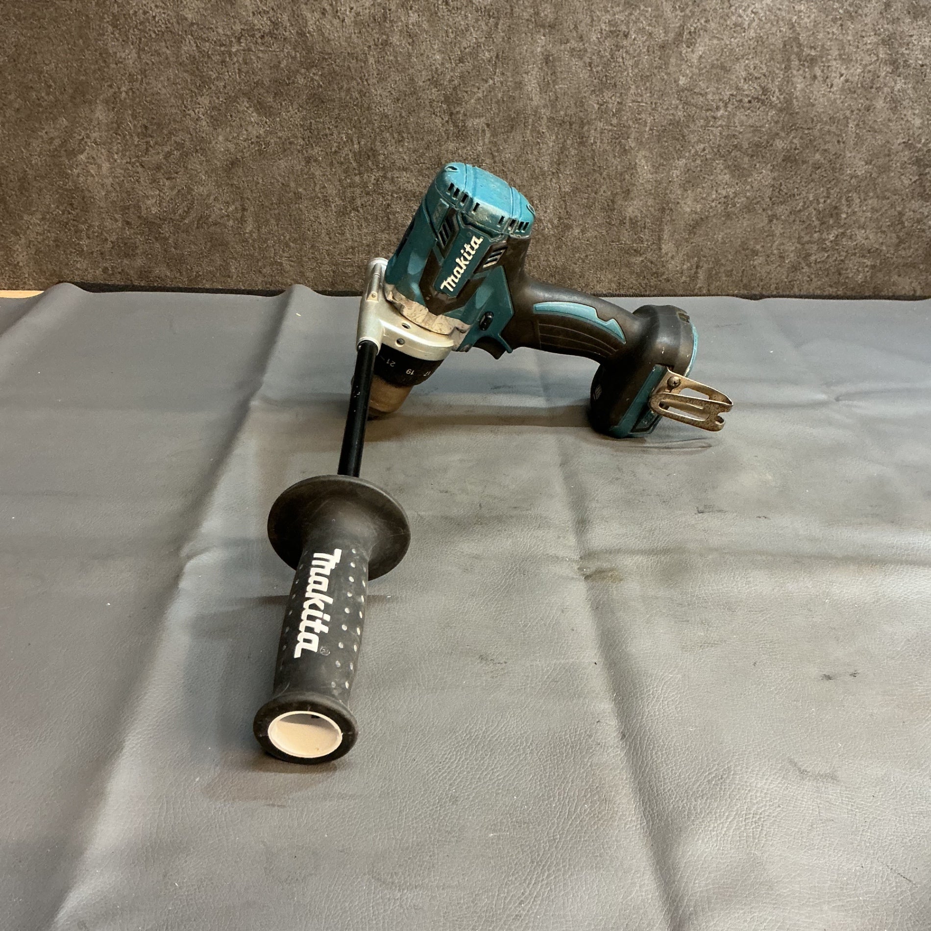 【ジャンク】マキタ(makita) 充電式ドライバドリル DF481DZ  【越谷店】