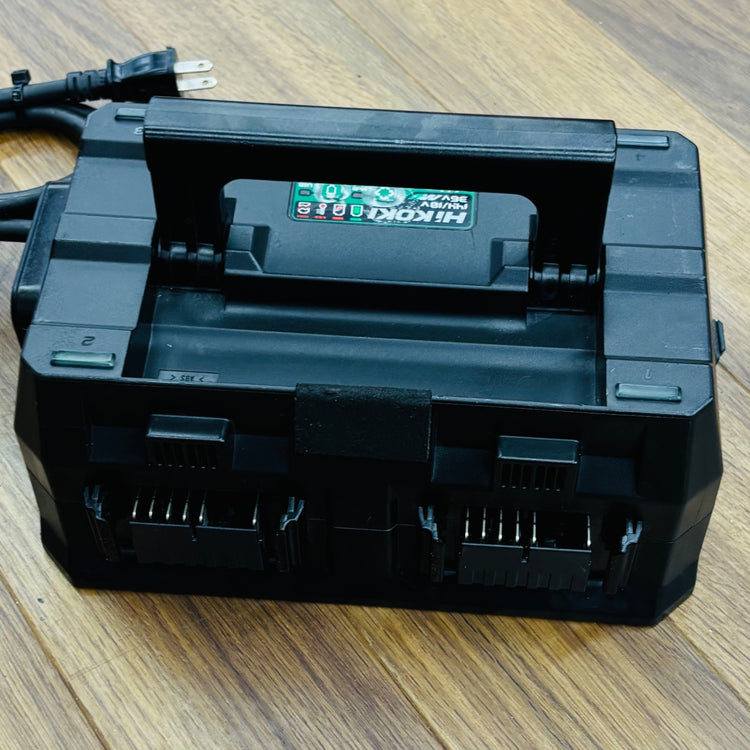 マルチポート 4口 急速充電器 UC18YTSL 【リライズ蓮田店】