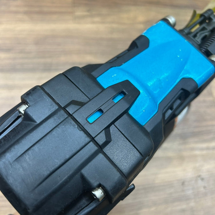 良品 マキタ (makita) 90mm 高圧 エアー釘打ち機 AN936HM 【船橋馬込店】