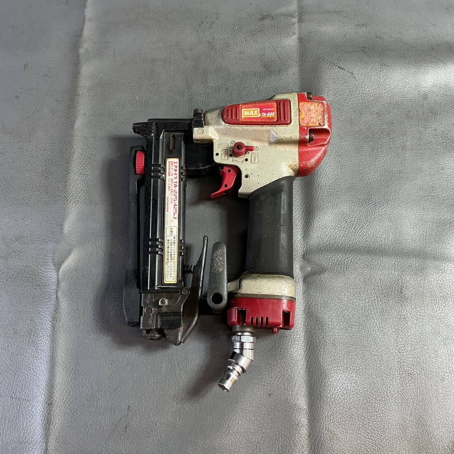 【中古】マックス(MAX) 4mm 常圧エアネイラ (エアタッカー) TA-225/425J  【越谷店】