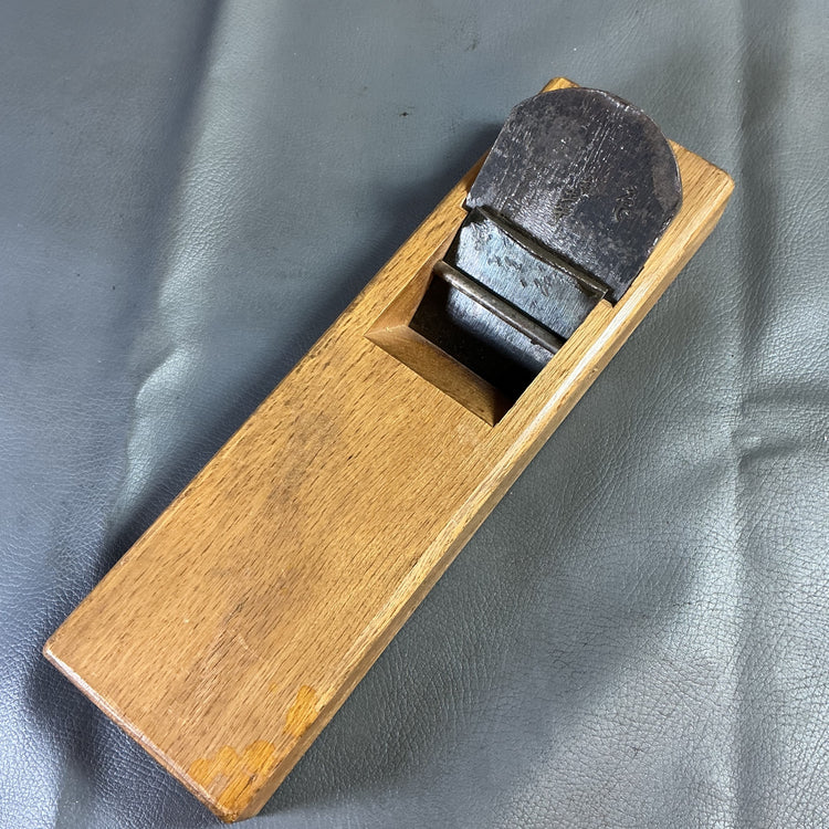 【中古】鉄山人作　寸六鉋　銘は土牛  【越谷店】