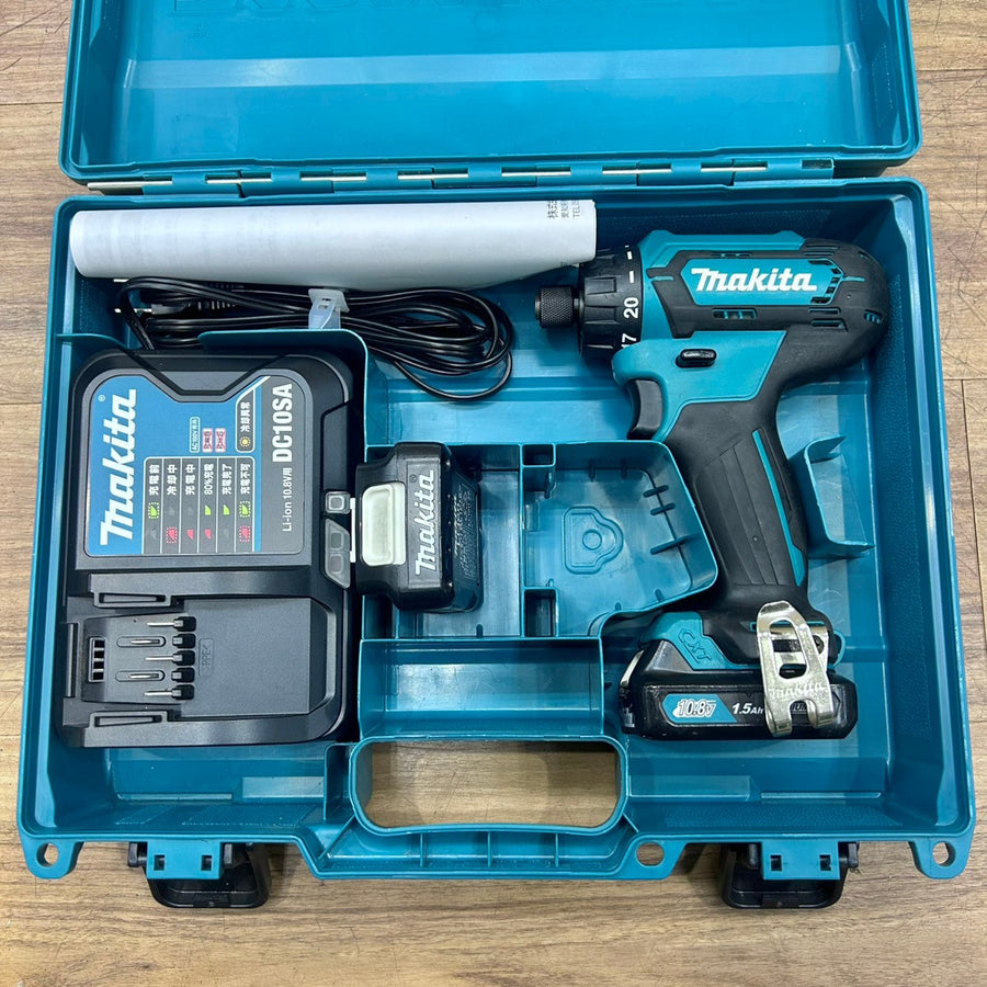 良品 マキタ (makita) 10.8V コードレスドリルドライバー DF033DSHX 【船橋馬込店】