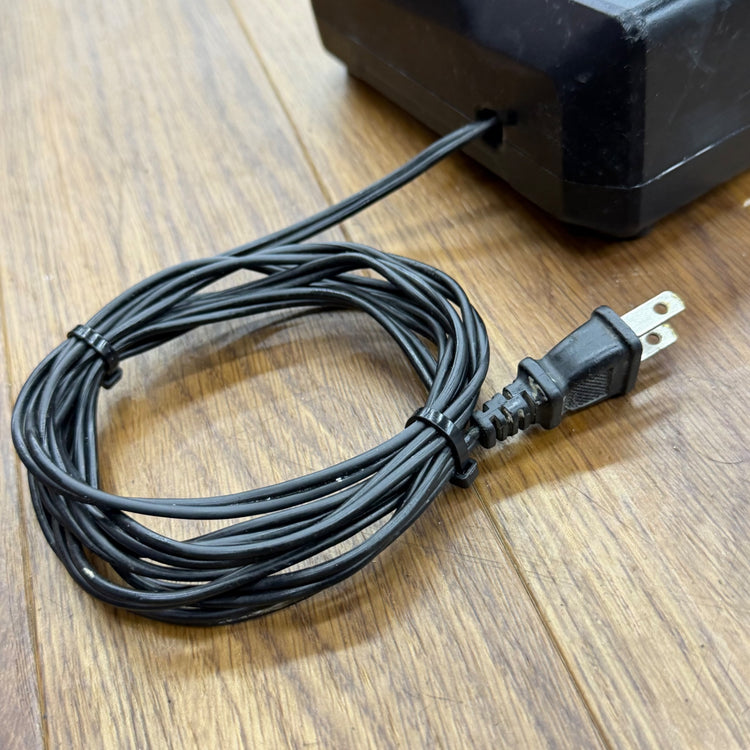 充電動作確認済み 14.4V-18V 急速充電器 DC18RF 【リライズ蓮田店】